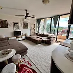 Downtown With Full Kitchen, Panoramic Views, Self Check-in & Free Parking, Value!