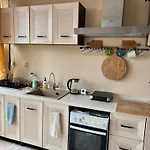 Downtown With Full Kitchen, Panoramic Views, Self Check-in & Free Parking, Value! Апартамент