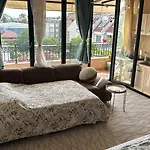 Downtown With Full Kitchen, Panoramic Views, Self Check-in & Free Parking, Value! Апартамент Казанлък