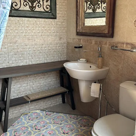 Appartement Downtown With Full Kitchen, Panoramic Views, Self Check-in & Free Parking, Value! *