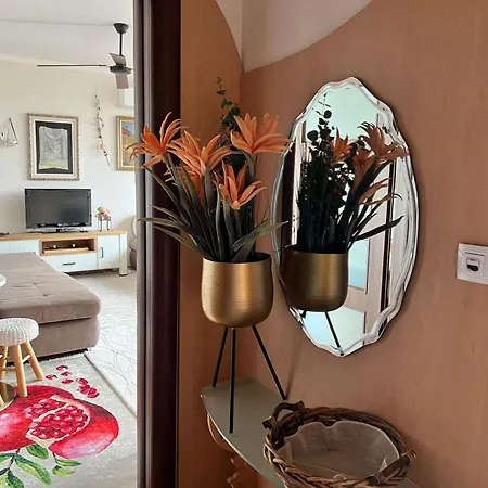 Downtown With Working Kitchen, Views & Free Parking 아파트 *