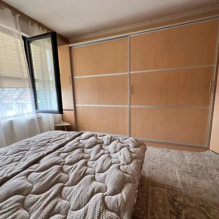 Downtown With Full Kitchen, Panoramic Views, Self Check-in & Free Parking, Value! Kazanlak