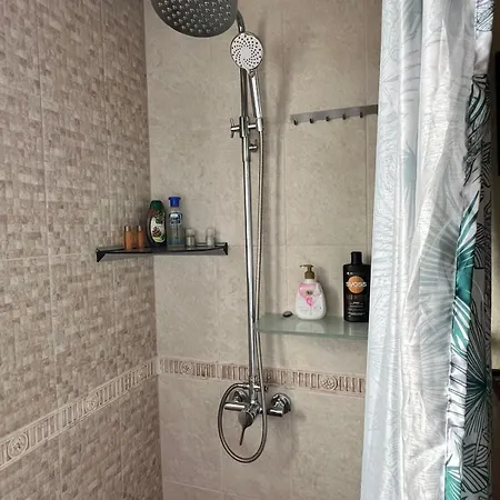 Apartment Downtown Private With Full Kitchen, Panoramic Views, Self Check-in & Free Parking, English, Bulgarian, Lanaguages Ok!
