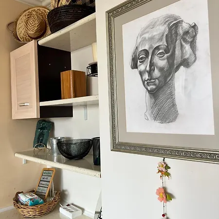 Downtown With Full Kitchen, Panoramic Views, Self Check-in & Free Parking, Value! *