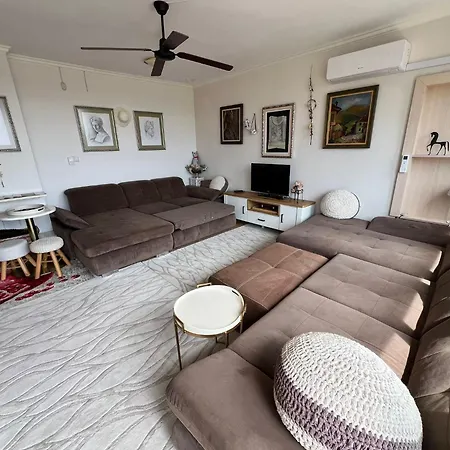 Appartement Downtown With Full Kitchen, Panoramic Views, Self Check-in & Free Parking, Value! Kazanlŭk