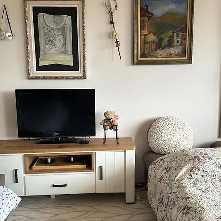 Apartmán Downtown Private With Full Kitchen, Panoramic Views, Self Check-in & Free Parking, English, Bulgarian, Lanaguages Ok! Kazanlŭk