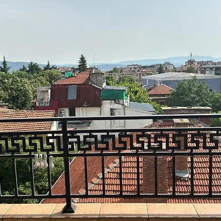 Downtown With Full Kitchen, Panoramic Views, Self Check-in & Free Parking, Value! * Kazanlŭk